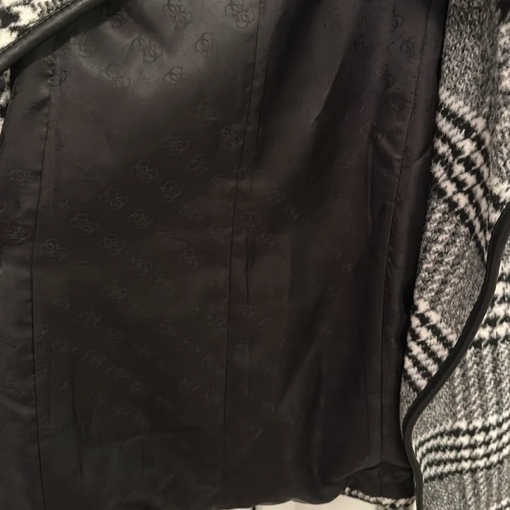 GUESS Houndstooth Coat ❗️Final Price❗️❗️❗️❗️ - Picture 7 of 11